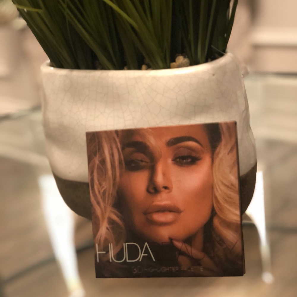 Huda Golden Sands Highlighter Palette